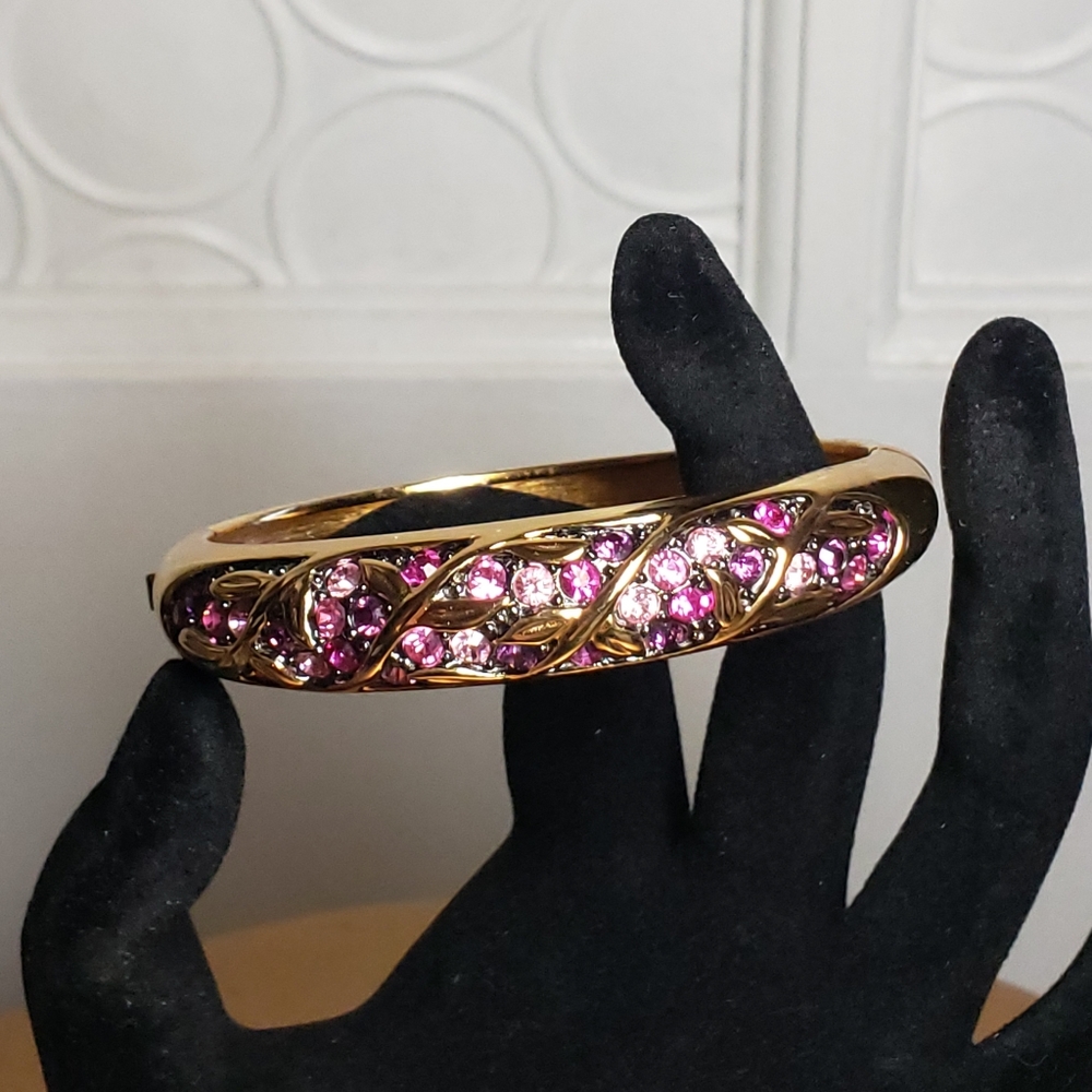 Joan Rivers hinged/clasp bracelet